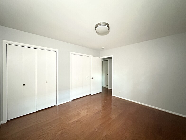 Building Photo - 8644 Skokie Blvd