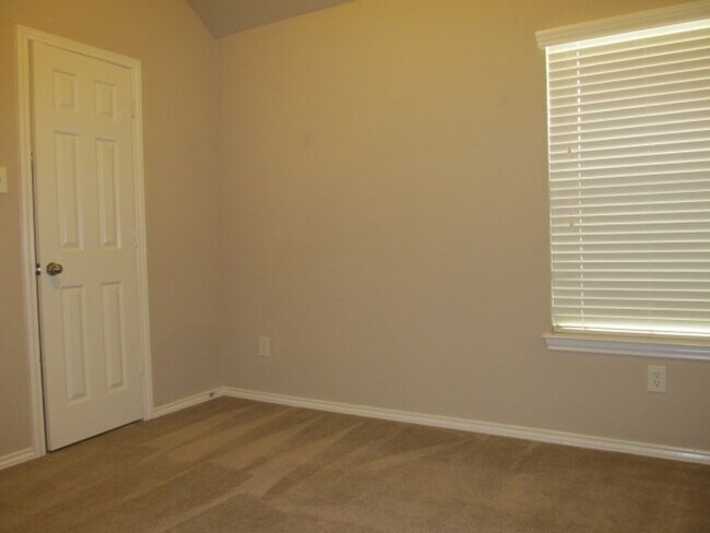 Building Photo - 13022 Golden Water Ct