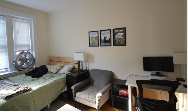 Building Photo - 69 Babcock St