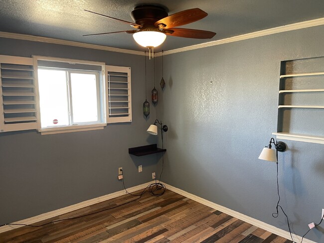 Building Photo - 9517 Mcintosh Dr