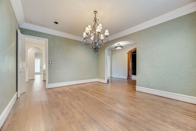 Building Photo - Exquisite 1.3-Acre French-Style Estate by Alford Custom Homes – Available for Lease!