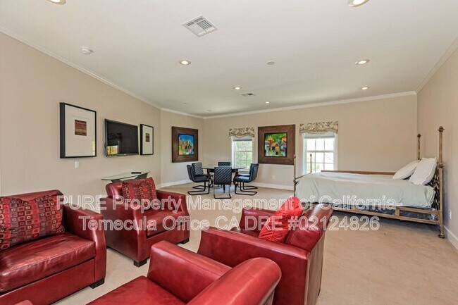 Building Photo - 36475 Avenida La Cresta