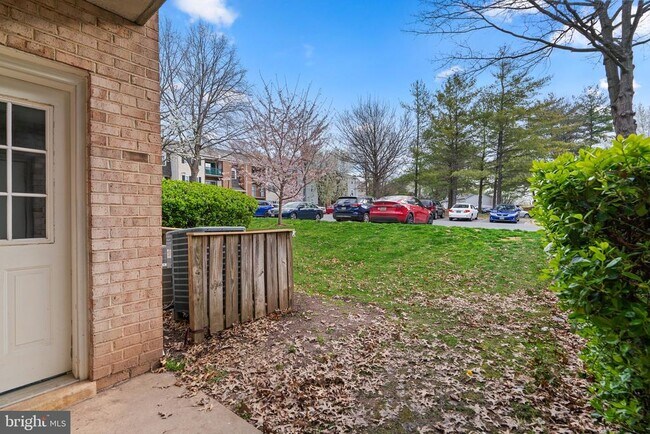 Building Photo - 18302 Streamside Dr