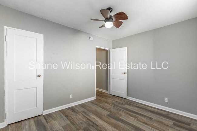 Building Photo - 2904 5th Ave