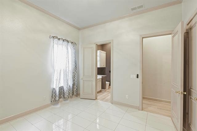 Building Photo - 3700 Watercrest Dr