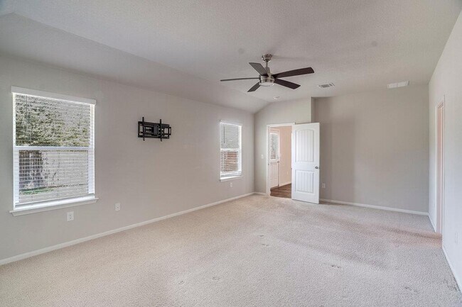 Building Photo - 13804 Cantarra Dr