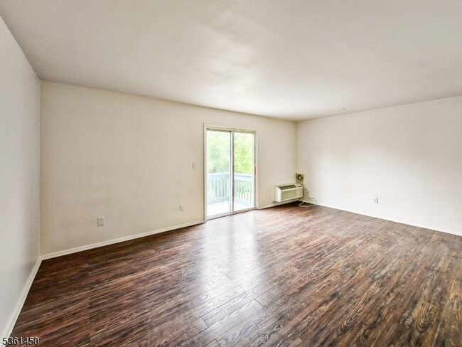 Building Photo - 20 Delar Pkwy