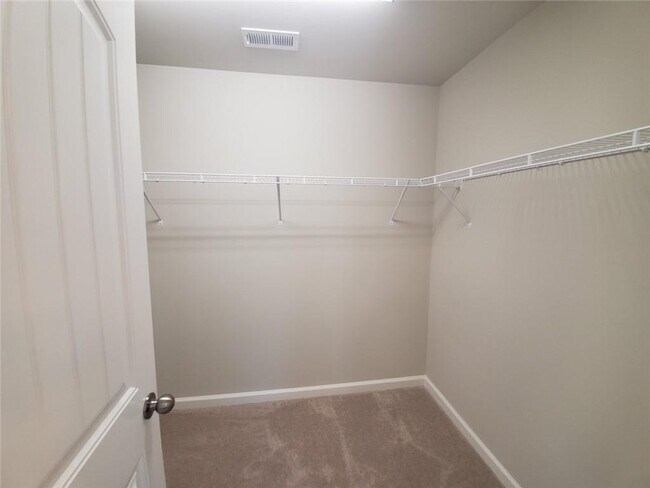 Building Photo - 881 Sunset Park Dr