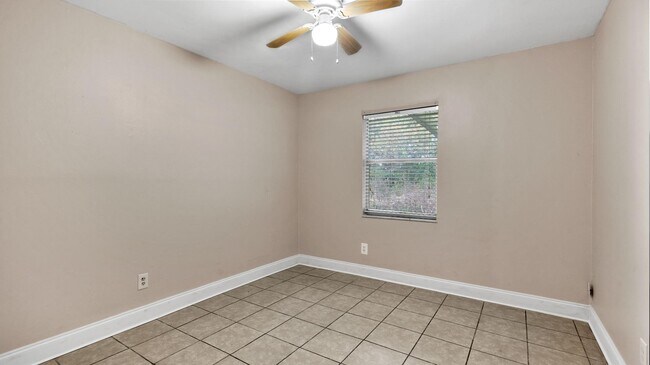 Building Photo - 2121 S San Gully Rd