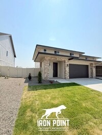 Building Photo - 8271 W White Willow St