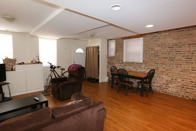 Building Photo - 2513 N Southport Ave