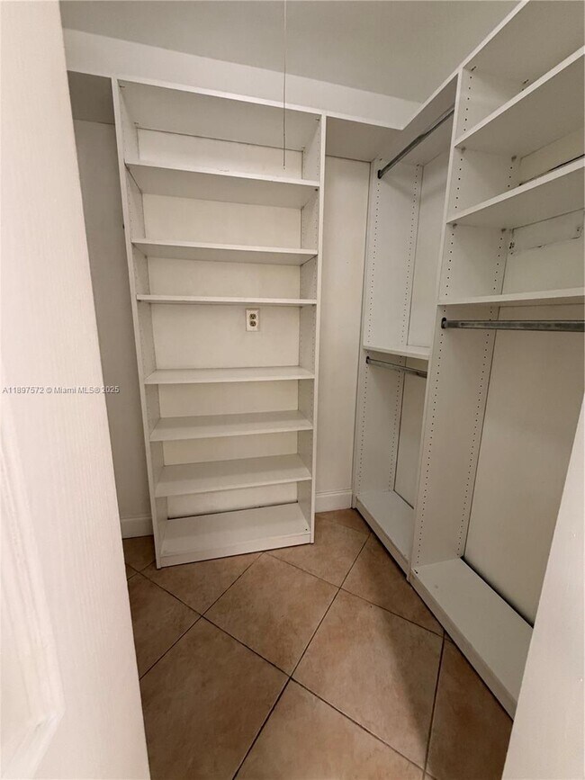 Building Photo - 15320 SW 106th Terrace