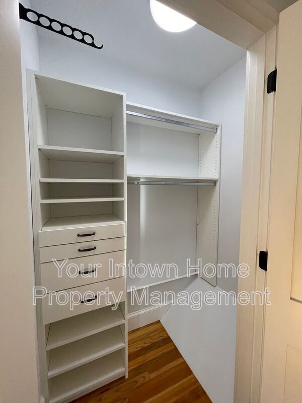 Building Photo - 228 Mayson Ave NE