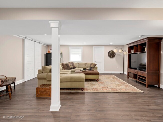Building Photo - 651 Bourbon Ln