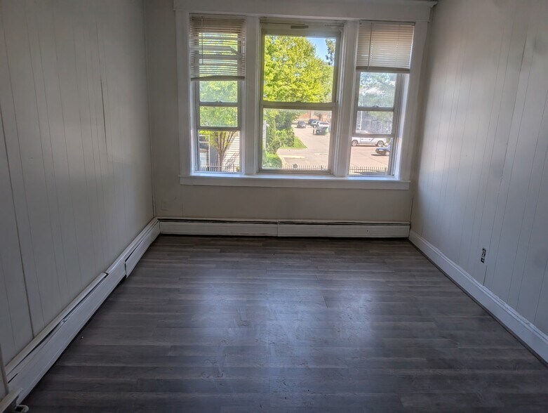 Building Photo - 503 M.L.K. Drive