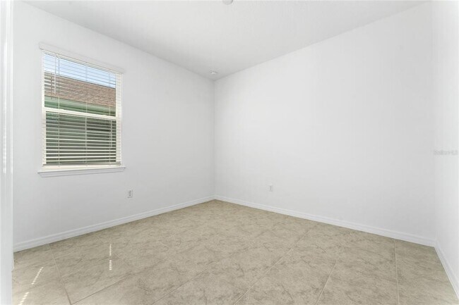 Building Photo - 7552 SW 56th Pl