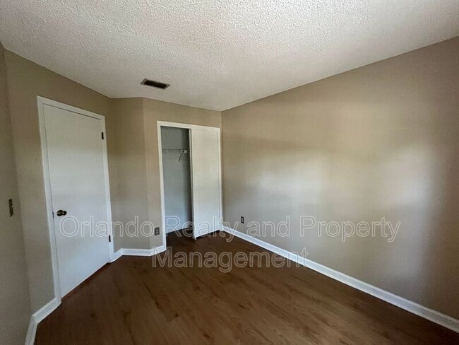 Building Photo - 2644 Lancaster Ct
