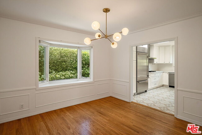Building Photo - 434 21st Pl