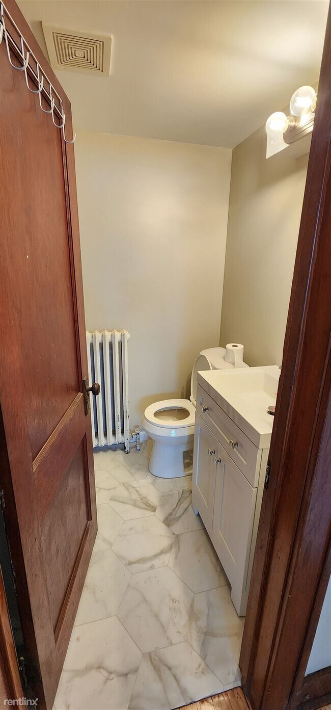 Building Photo - 1 br, 1 bath Triplex - 1001 N 2nd Ave Apt 2