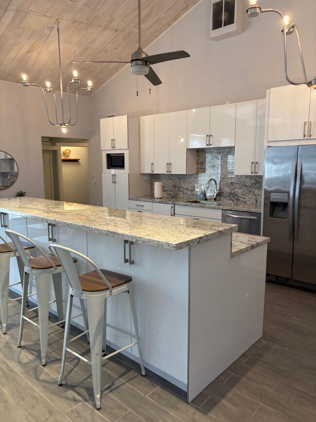 Building Photo - 419 E Atlantic Ave