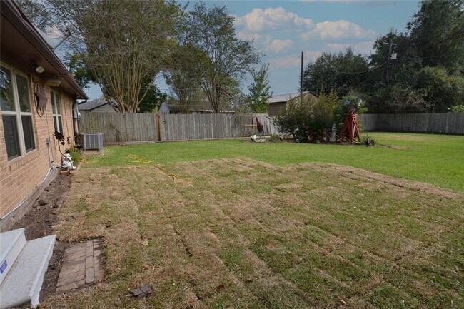 Building Photo - 3009 Rose Ln