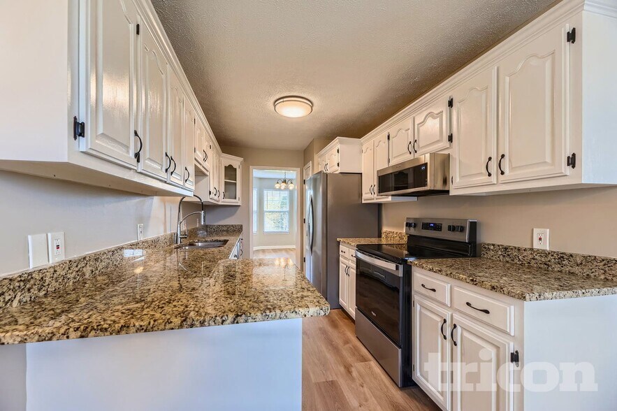 Building Photo - 206 Bettis Rd