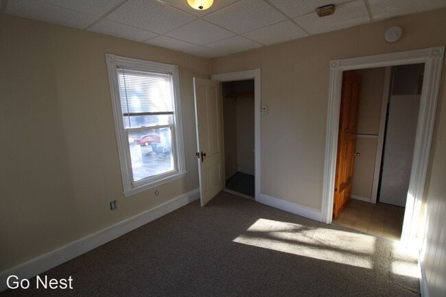 Building Photo - 1058 Forest Ave