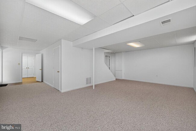 Building Photo - 4009 Shallow Brook Ln