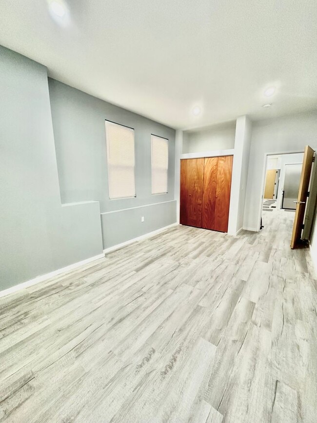 Building Photo - 1721 Mifflin St