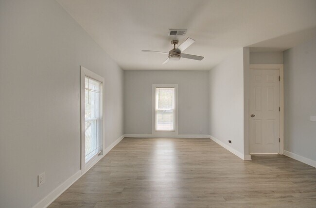 Building Photo - 1701 S State St