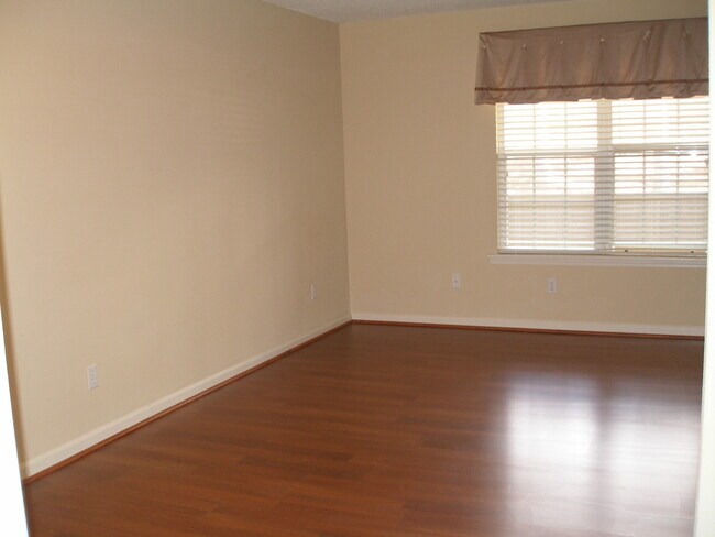Building Photo - 508 Patton Chapel Way