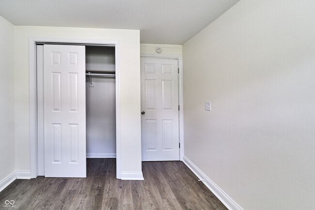 Building Photo - 635 Lake View Dr