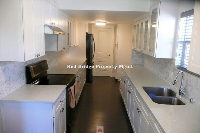Building Photo - 5585 SE 128th Ave