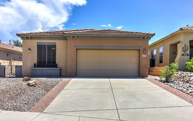 Building Photo - ***800.00 Move-in Credit**** Rancho Sahuarita Gated Community
