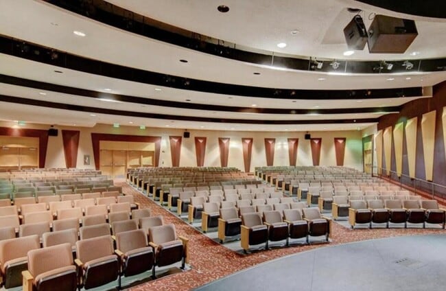 Building Photo - 1904 Bermuda Cir