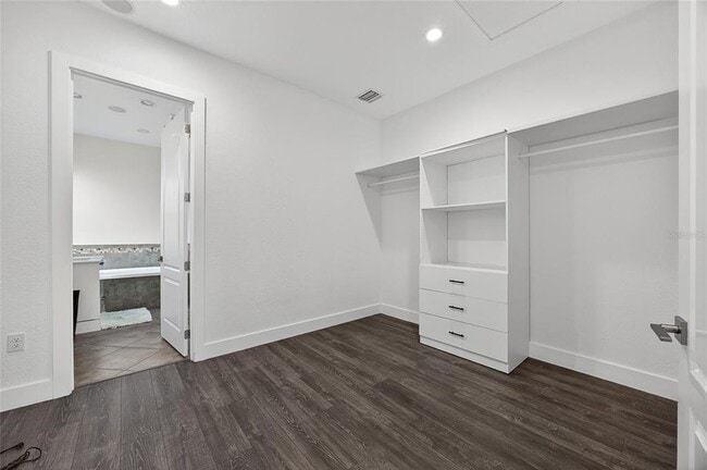 Building Photo - 10613 Mobberley Cir