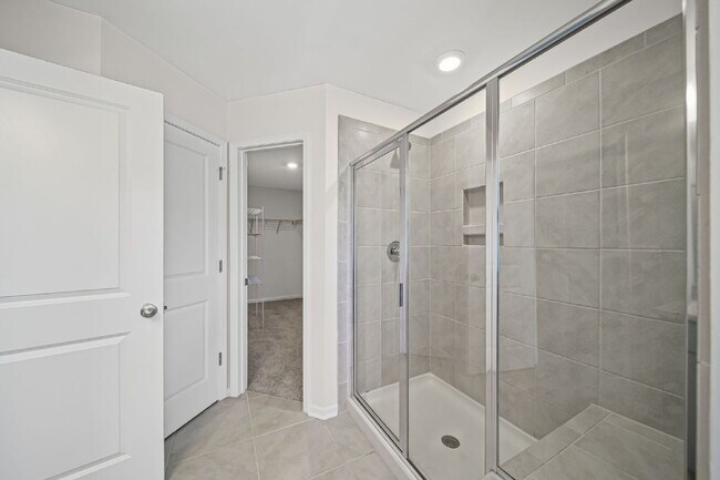 Building Photo - Modern Comfort, Flexible Living, Tailored ...