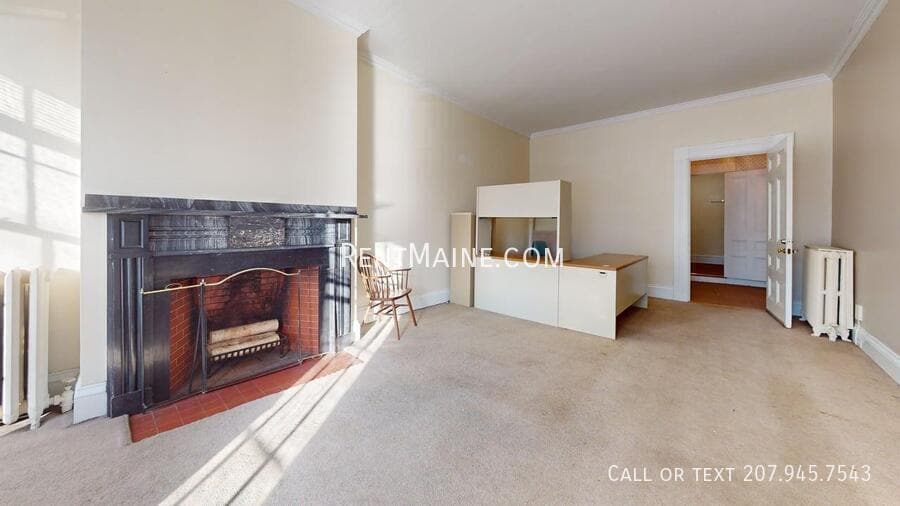 Building Photo - 77 Broadway