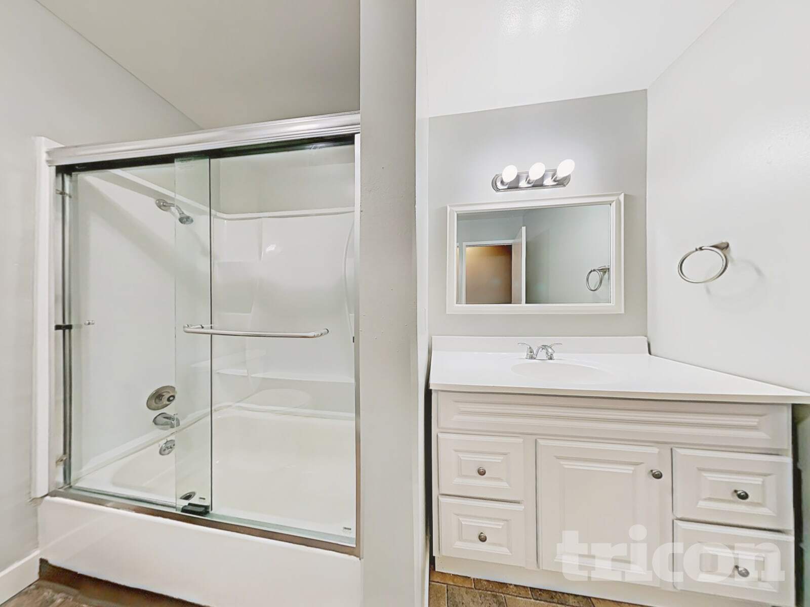 Building Photo - 1213 Essex Dr