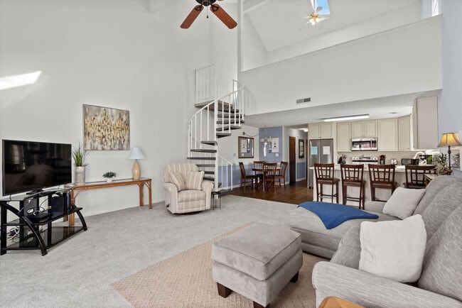 Building Photo - 1920 Bent Grass Dr