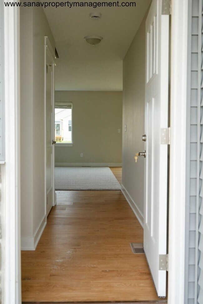 Building Photo - Your Dream Home Awaits You! A 4-Bed, 2.5 - Bath in Bondurant!