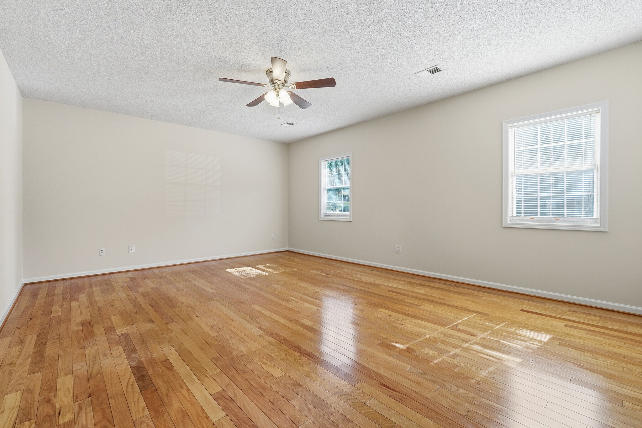 Building Photo - 3007 Clove Tree Ln