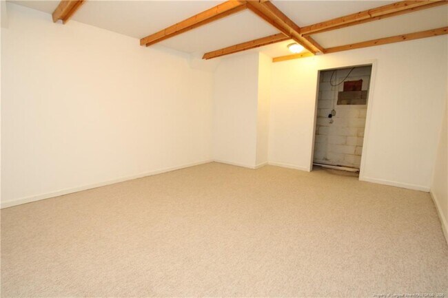 Building Photo - 1427 Seminole Trail