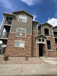 Building Photo - 2 bedroom 2 bathroom Condo in Erie