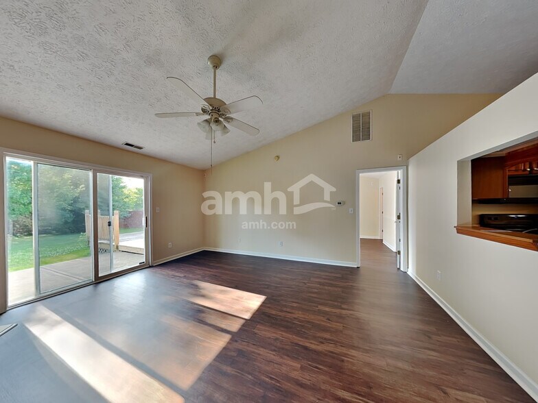 Building Photo - 13227 Summerwood Ln
