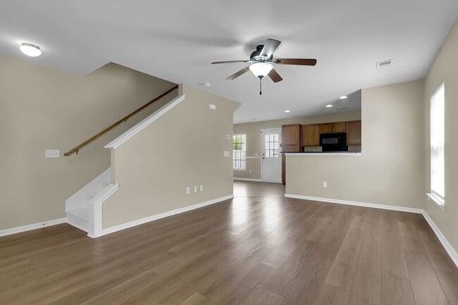 Building Photo - 3022 Crusades St