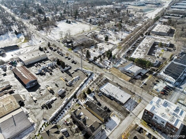 Building Photo - 3426 Primary St