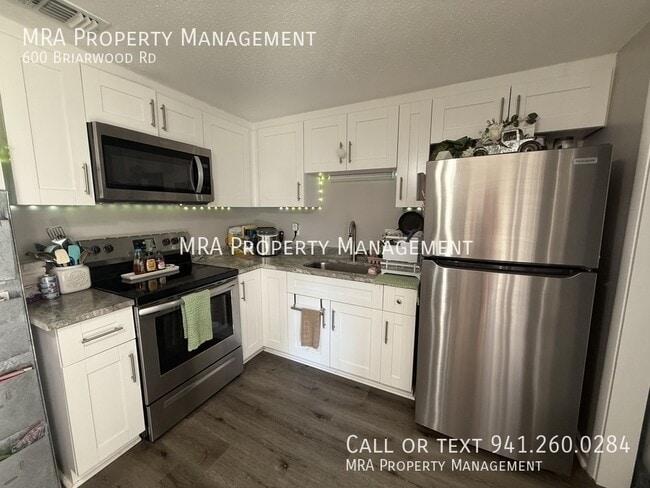 Building Photo - 600 Briarwood Rd