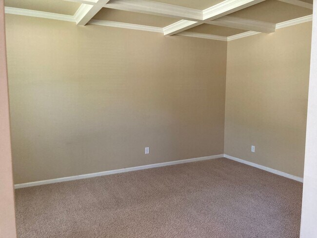 Building Photo - Spacious Grovetown Home