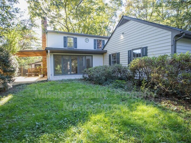 Building Photo - 7580 Rockfalls Dr